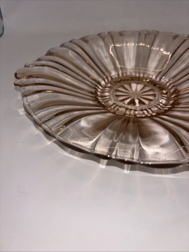 Plato de caramelo de 8", patrón de café antiguo, vidrio de la depresión rosa ancla Hocking vintage - Imagen 2 de 9