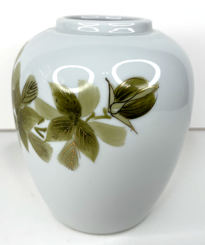 Vintage Japanese Vase Porcelain Ware Floral Green Gold Trim 5.5" Tall Hand Paint - Picture 4 of 13