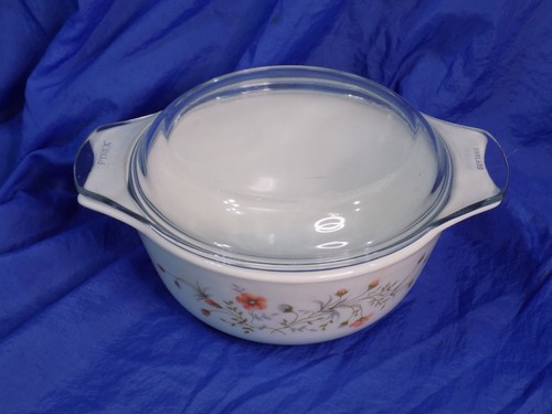 Pyrex SPRING GARDEN 'EMILY' 1 Qt Baking Dish w/ Lid Made in England VTG 1970's