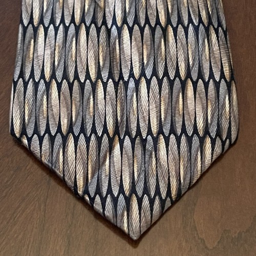 Carlos Devenezia Hand Made 100% Silk Men’s Neck Tie Made In China