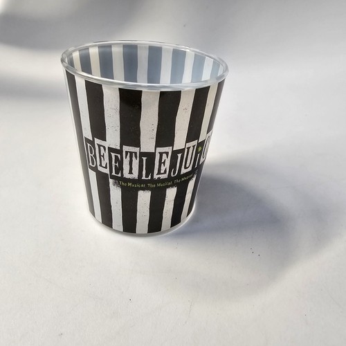 Kleine BEETLEJUICE Broadway Musical SCHNABELTASSE "Strange & Reusable" ohne Kappe U2a - Bild 2 von 4