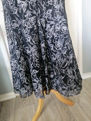 KALICO LADIES SZ18 BLACK WHITE FLORAL FIT&FLARE LINED PARTY OCCASION DRESS - Picture 9 of 15