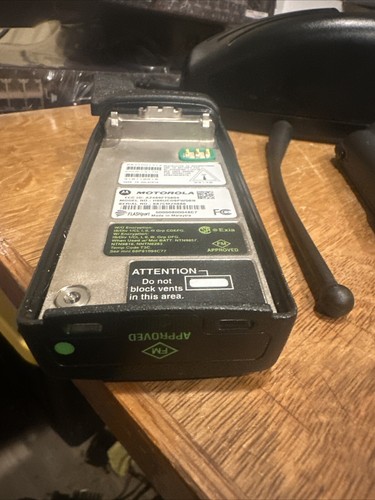 MOTOROLA XTS1500 VHF 136-174MHz SmartZone P25 Digital Radio H66KDD9PW5BN BINAC8 - Picture 2 of 8