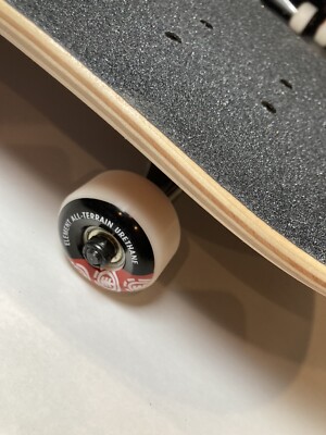 ELEMENT SKATEBOARDS : Complete Board / Blazin / 7.75