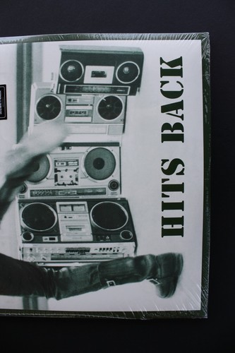 The Clash Hits Back 3LP Best Of Sealed 180g Red Vinyl 32 Tracks 2013 Epic Legacy - Picture 10 of 24