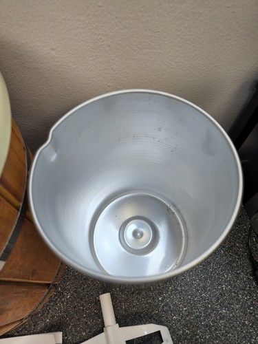 Nostalgia 4-Quart Wood Bucket Electric Ice Cream Maker - Gelato, Sorbet, Yoghurt - Picture 6 of 12