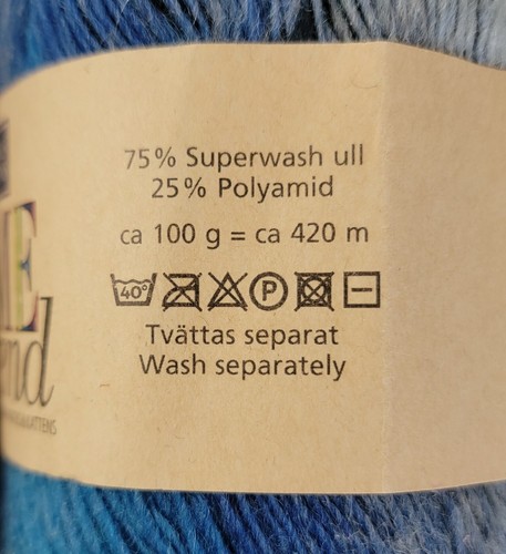 New Lot of 2 Skeins Marks & Kattens Fame Trend Blue Ombre #655 460yds 100g - Picture 3 of 4