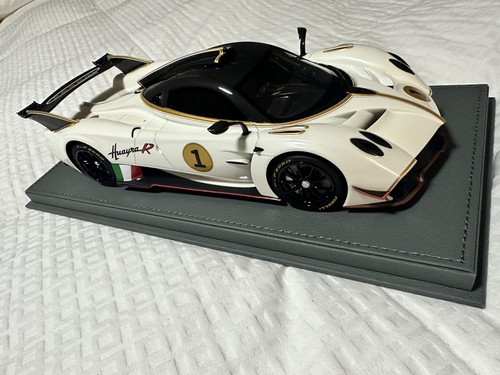 BBR 1/18 Pagani Huayra Bianco Benny/Gloss Carbon Roof Limited 100 Pcs - Picture 13 of 19