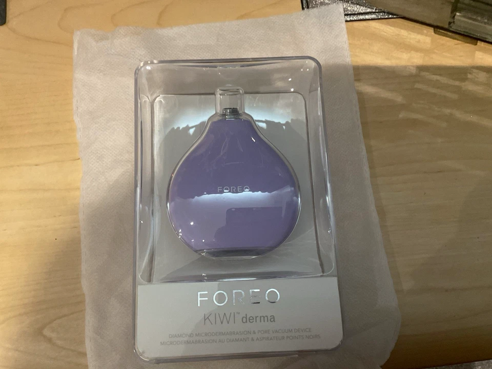 FOREO KIWI derma Diamond Microdermabrasion Pore Vacuum for Blackheads Purple - Image 1 of 2