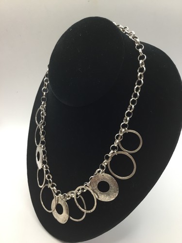 Nicht mehr produziert Silpada Sterlingsilber Halskette Ringe gehämmert Kreise Rolo Kette - Bild 2 von 6