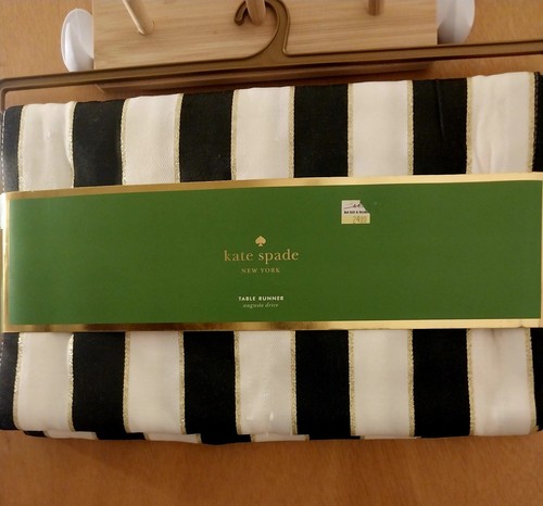 Kate SPADE 3 NEW ITEMS, TABLERUNNER, 2 HANDTOWELS - Picture 3 of 13