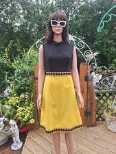 True VTG Mid-century Mod 1960s Yellow Black Gold Polyester Cocktail Dress Med