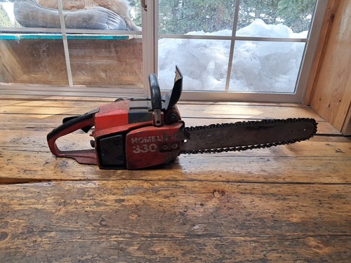Motosierra Homelite 330 vintage para piezas o reparación - Imagen 2 de 15