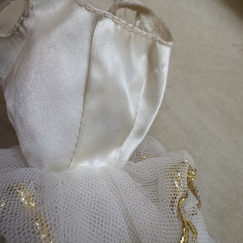 Vintage Lot Barbie Ballerina #9093 White Gold Tutu Crown Ballet Shoes Stand - Picture 15 of 16