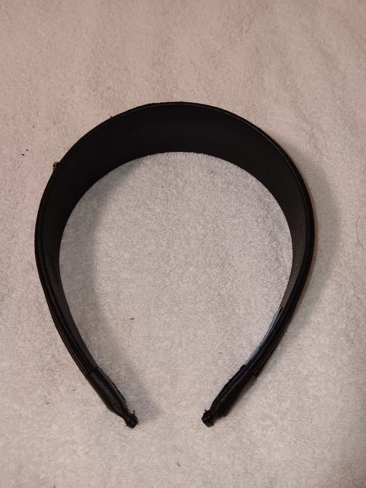 PRADA Women's Headband Elegant and Comfortable Modern Design - Image 3 of 4