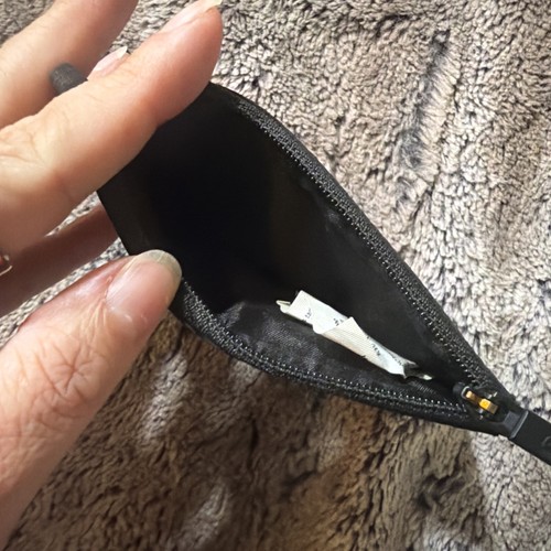 Lululemon City Street Card Nylon Case in Black Color, New With Tags, 3.4" x 5.1" - Picture 3 of 3