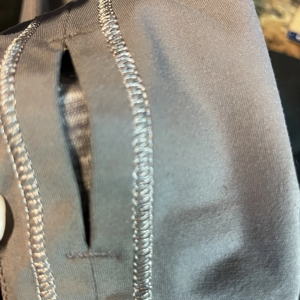 Lululemon Run for Your Life Hooded Top Sz 8 Pony Hole on Hood Thumb holes Cute  - Image 4 of 4