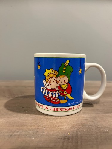 Weihnachtstasse - 1993 - We Believe in Christmas Umarmungen - In der Box - Bild 4 von 7