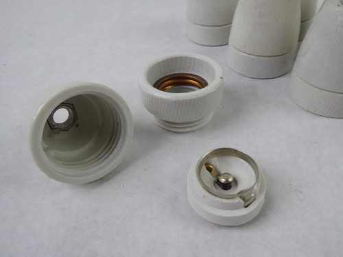 schöne Porzellan Lampenfassung E 27 mit Gewinde M10 x 1 mm - Bild 3 von 3
