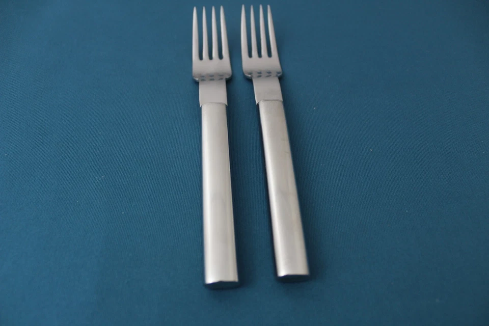 2 garfos para salada Boda Nova aço oval brilhante aço inoxidável 6 1/2" - Imagem 3 de 4