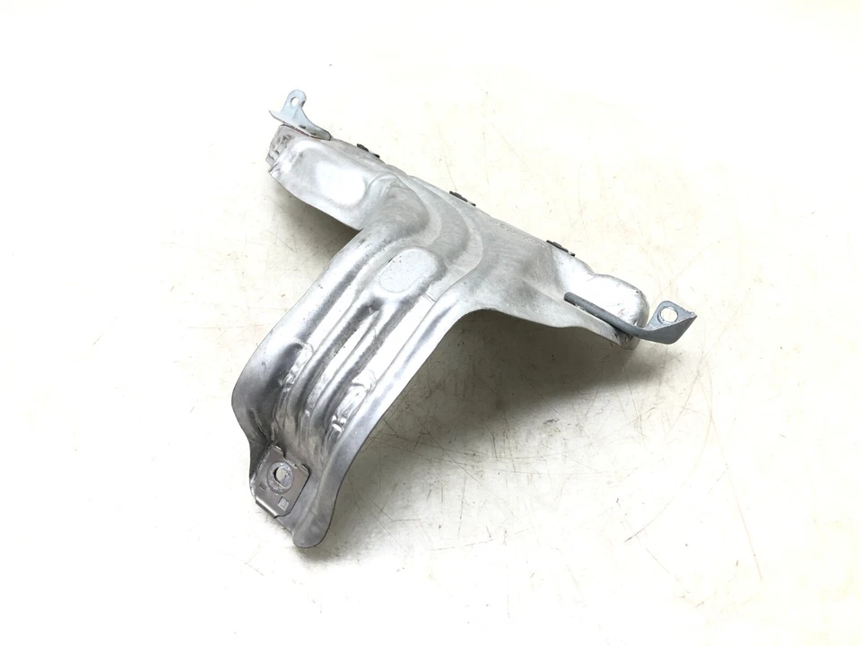 Mercedes SLK C E METRIS SPRINTER 2016-2023 2,0 L colector de escape escudo térmico OEM Foto 4 de 4