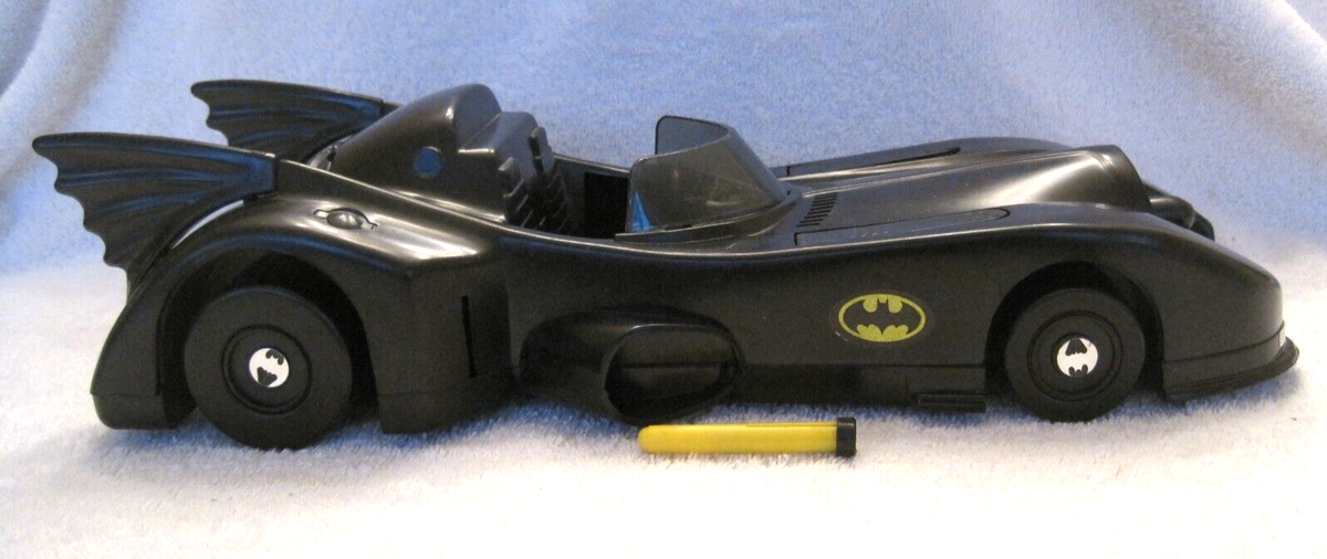 1989 Batman Batmobile DC Comics 15