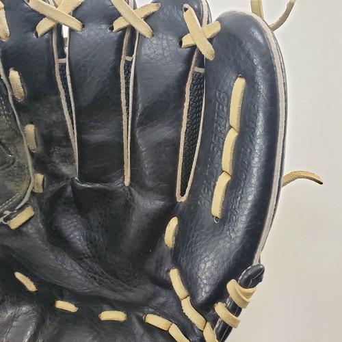 Louisville Slugger Helix Series HXB1050 10½” Right Handed Thrower Baseball Glove - Picture 5 of 9