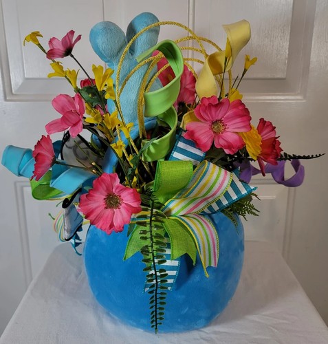 Easter Bunny Centerpiece, Blue Spring Centerpiece Décor, Spring Floral Arrangeme - Picture 6 of 10