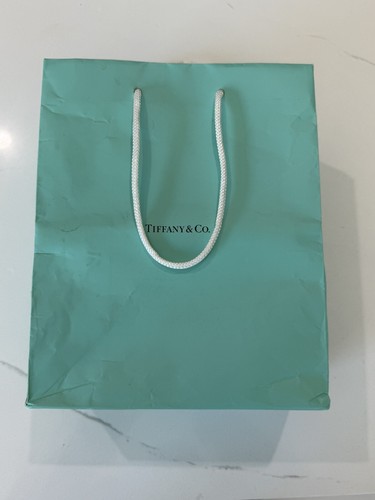 Tiffany & Co. Bolsa de regalo de compras de papel azul mediana de 10" x 8" x 4" decoración aguamarina - Imagen 2 de 11