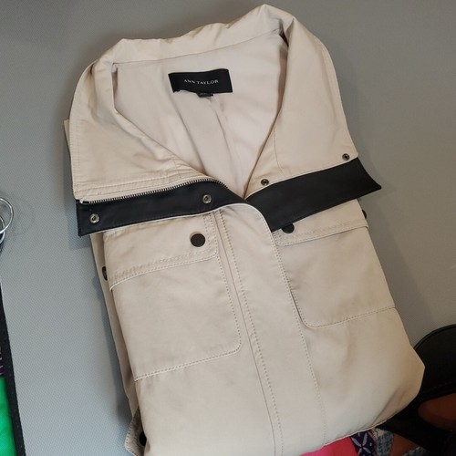 Chaqueta gabardina Ann Taylor para mujer talla XXL beige puños de cuero sintético plumero lluvia - Imagen 2 de 14