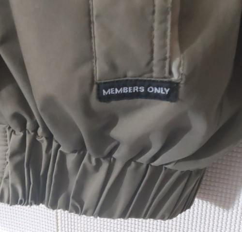 Members Only Jacket Mens Large Quilted Zip Lining Brown Bomber Full Zip FLAW - Picture 7 of 18