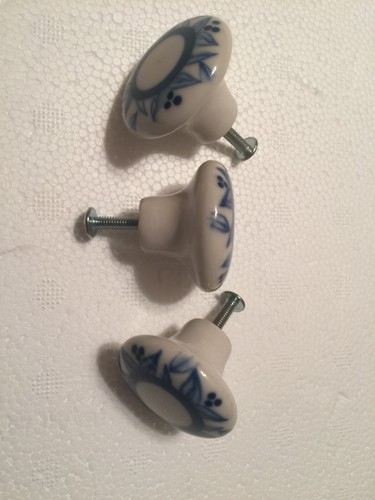3 Porcelain Drawer/Cabinet Knob/Pulls-(New Without Box) - Picture 2 of 3
