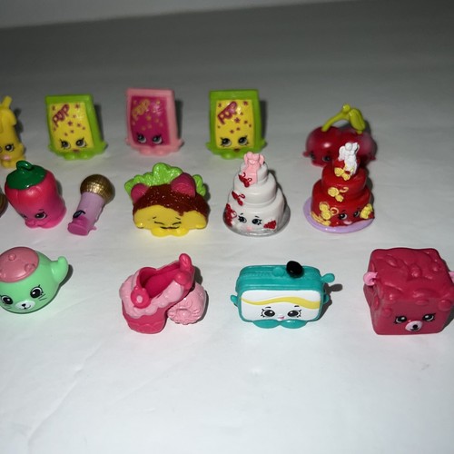 Lote de 29 figuras de juguete SHOPKINS Varía Temporadas - Comida Fruta Panadería Dulces - Imagen 10 de 13