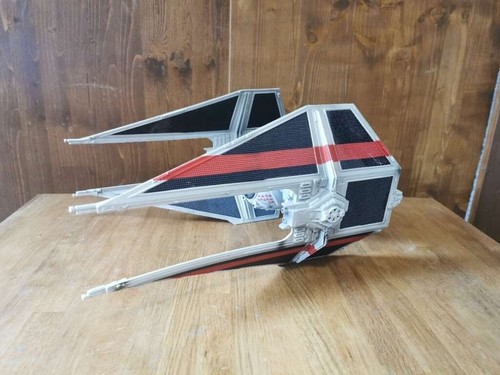 Star Wars 30th Anniversary Collection 181st Elite Tie Interceptor with Pilot - Bild 2 von 5