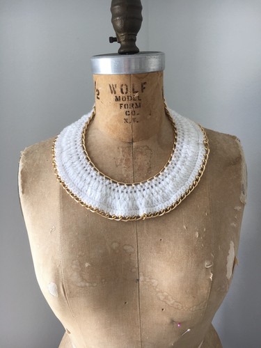2 Knitted Necklace with gold chain detail - Picture 2 of 4