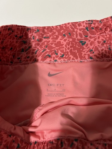 Damen Nike Dri-Fit Laufshorts pink und schwarz Punkte gefüttert Kordelzüge Mesh - Bild 2 von 5