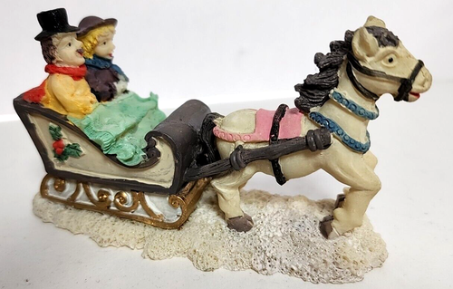 3 Vintage Christmas Village Victorian Figures Lot Horse Drawn Carriage Baby Tree - Picture 3 of 7