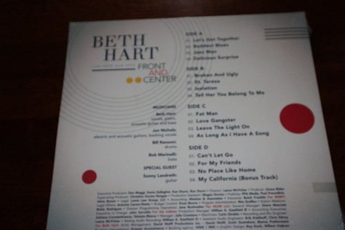 Beth Hart Front and Center  RSD 2019 2 LP Red Vinyl 180 Gram SEALED - Picture 2 of 2