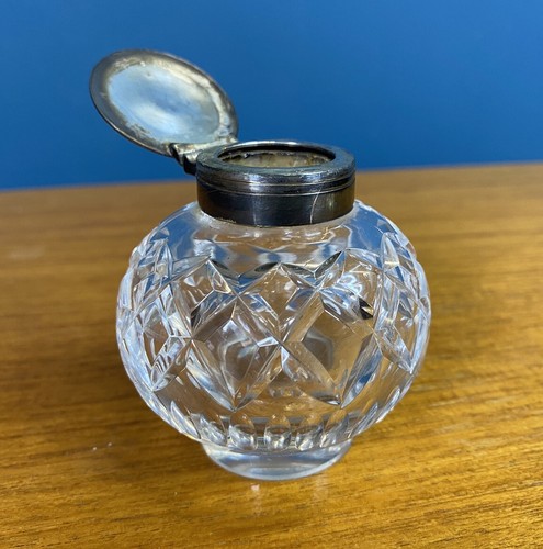 Vintage Cut Glass Crystal Ink Well - Picture 6 of 10