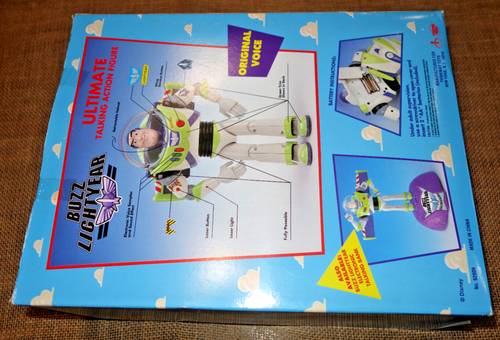 Disney TOY STORY Ultimate Talking Action Figure BUZZ LIGHTYEAR 1995 NUOVO IN SCATOLA - Foto 14 di 17