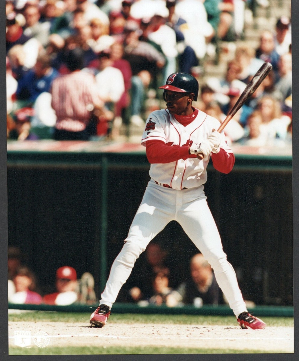 CIRCA 1996 KENNY LOFTON CLEVELAND INDIANS OFFICIAL MLB 8x10
