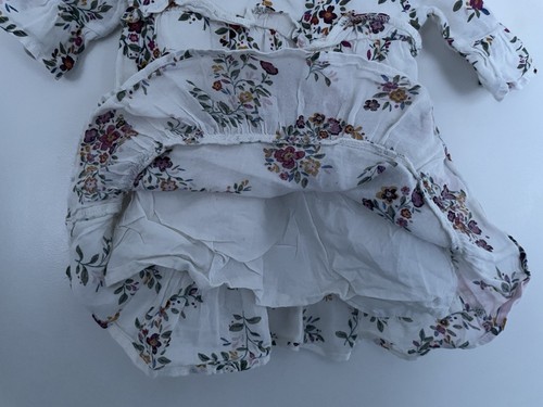 Old Navy Baby Mädchen Blumen Rüschen gefüttert 100 % Baumwolle Langarm Kleid Creme 6-12M - Bild 6 von 9