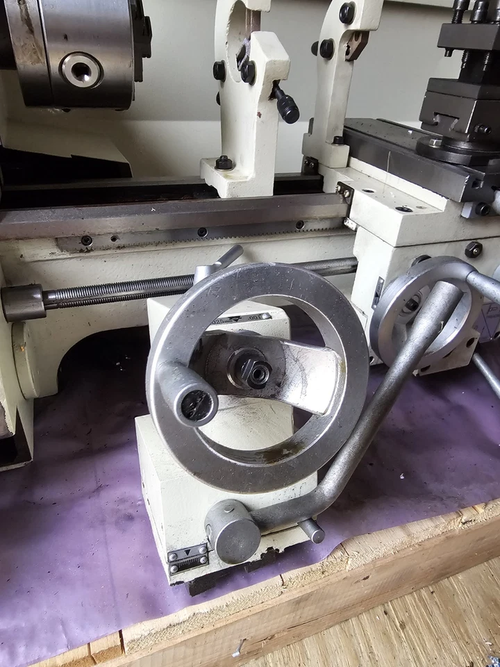 Grizzly G4000 - 9" x 19" Bench Lathe - Image 3 of 4