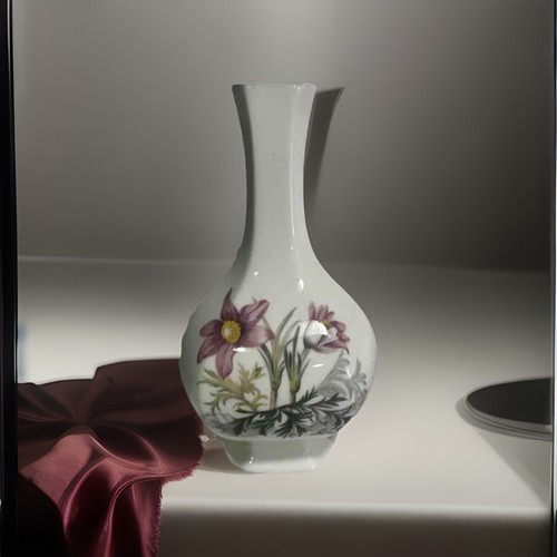 Florero Royal Worcester Bud 2S narciso iris primavera decoración del hogar vintage 4,75" - Imagen 9 de 9