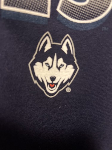 Hanes UCONN HUSKIES 100% Cotton Navy Blue T-shirt Size XXL - Bild 4 von 9