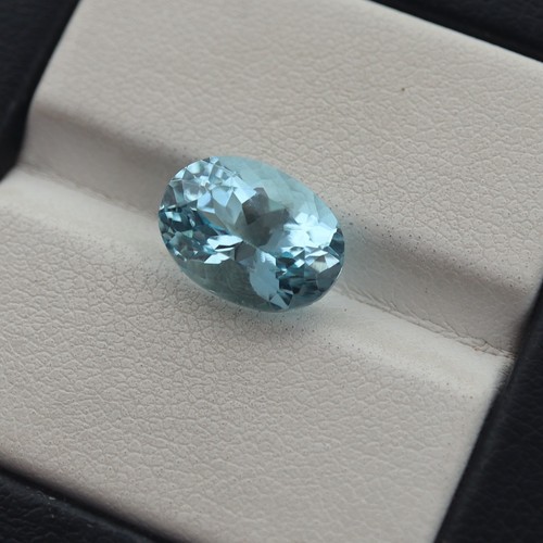 8.1 Cts 13x10.5 MM Natural Medium Blue Aquamarine Faceted Oval Gemstone - Picture 5 of 11
