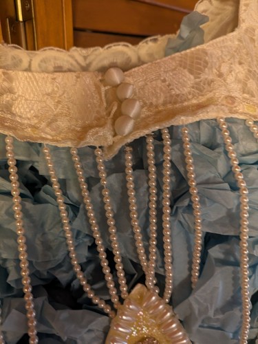 Size 8/10 Beautiful Beaded Ivory Wedding Gown 1990s Mermaid Style Train&Bustling - Picture 8 of 24