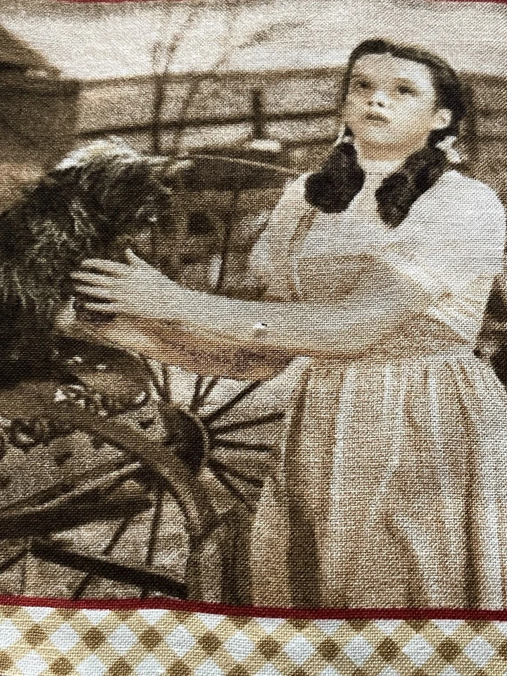 Tela acolchada "MAGO DE OZ" 28 cuadrados de escena de película color sepia Foto 4 de 4