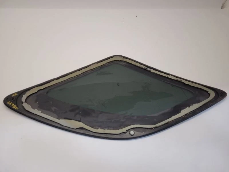 2004 05 06 2007 Buick Rainier cuarto derecho cristal 15182313 Foto 4 de 4