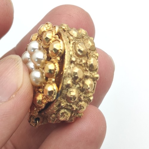 Pastillero vintage imitación perla tono dorado - reparación menor - Imagen 12 de 14